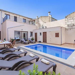 Сasa de vacaciones Sa Placeta New Reformed Large Town House With Pool, Sa Pobla